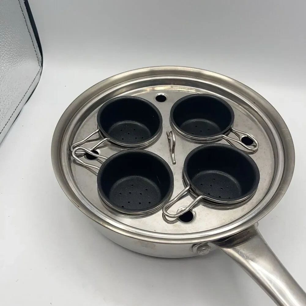 Belgique Tools of the Trade Gourmet With Glass Lid Egg Poacher Frying Pan